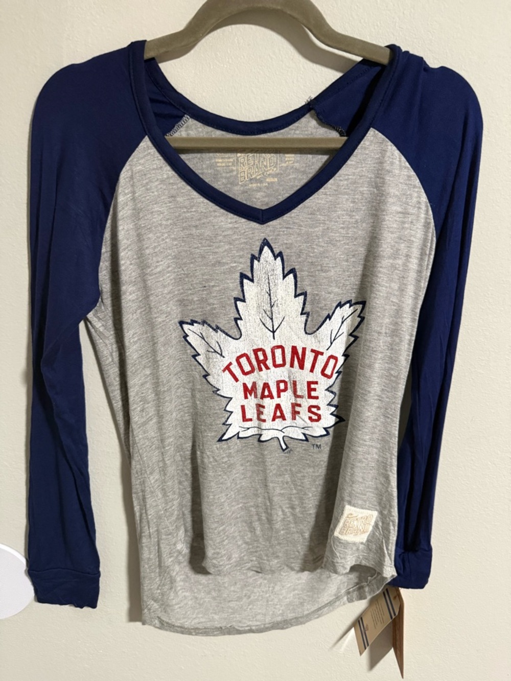 Vintage Hockey Toronto Maple Leafs Long Sleeve V-Neck Raglan Tee - Gray & Navy